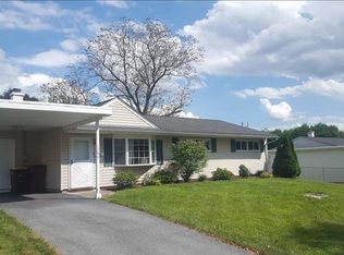 1269 Ellsworth Dr, Whitehall, PA 18052