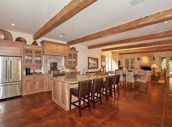 Extra Bar Seating at Granite Island