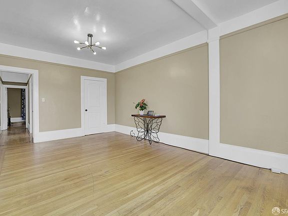 3rd image of 1298 Revere Ave
