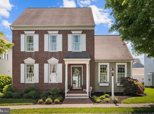 42 Summer Ln, Mechanicsburg, PA 17050