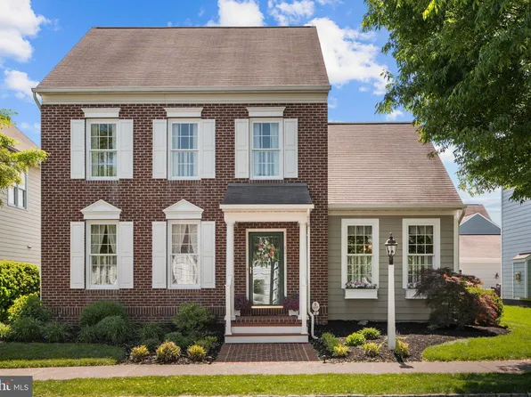 42 Summer Ln, Mechanicsburg, PA 17050