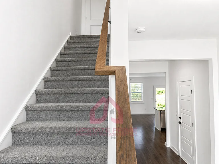 1455 Darrowby Way — Photo 10