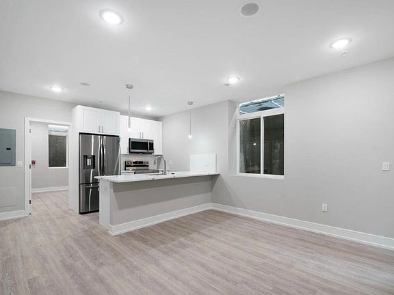 4th image of 649 N 35th St #105B