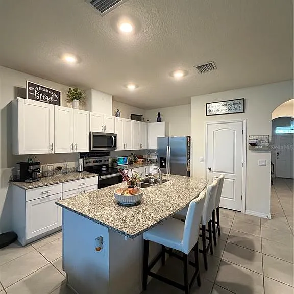 1486 Isleta Loop — Photo 7