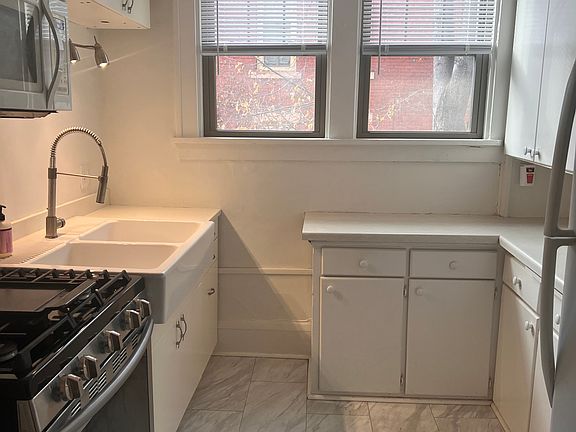 2nd image of 570 Lincoln Ave #9