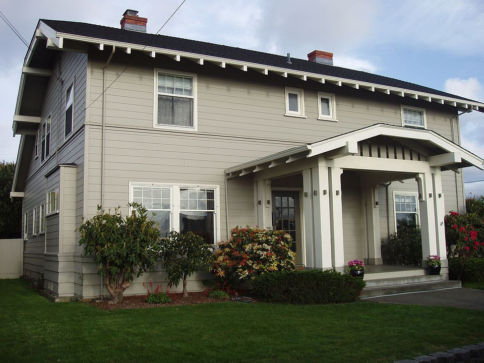 2863 D Street
