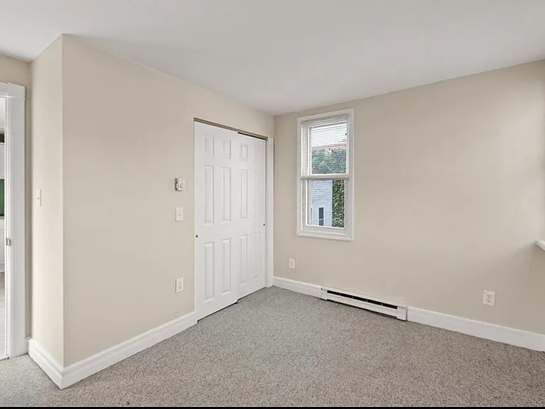 19 Western Ave — Photo 12
