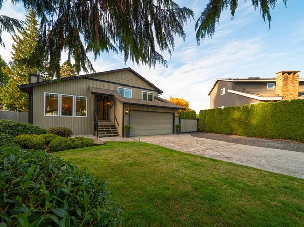 327 Mount Royal Ct, Pt Moody, BC V3H 3Z3