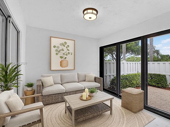 5th image of 8067 Summerbreeze Ln
