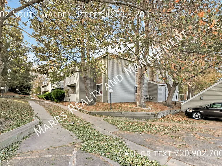 902 S Walden St #203 — Photo 23