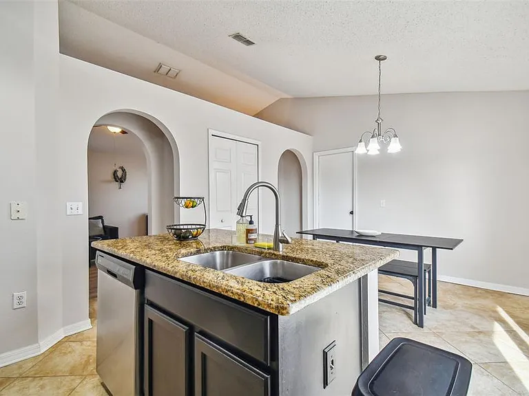 30626 Birdhouse Dr — Photo 12