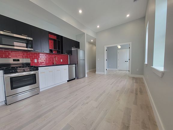 2nd image of 179 Van Buren St #32E