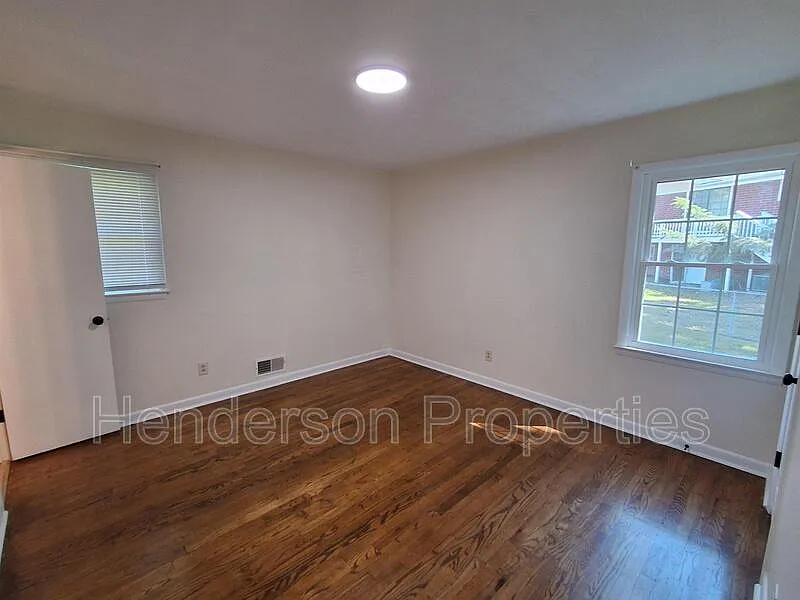 3 bed, 2.0 bath, $1,350 — Photo 4