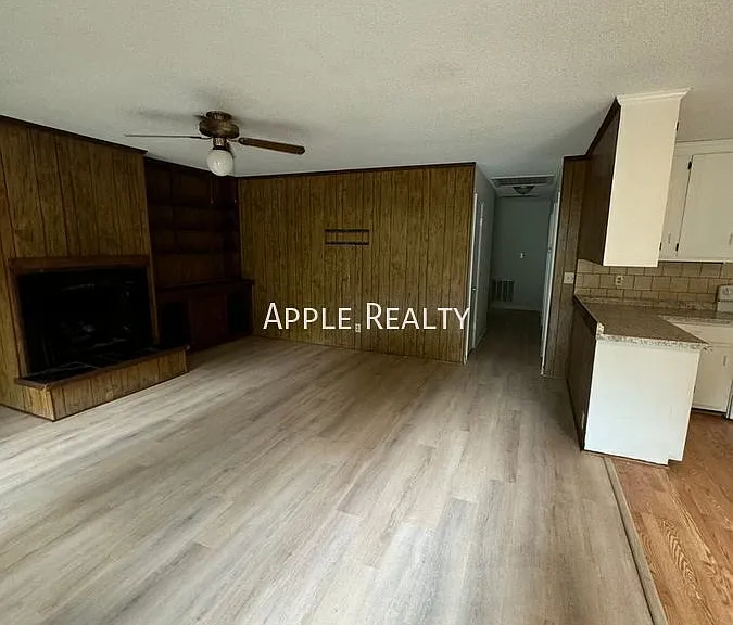 925 Fleming Dr — Photo 6