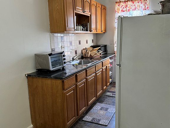 3rd image of 745 E 231st Street #3F