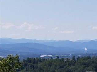 2 Easterly Ln, Fletcher, NC 28732