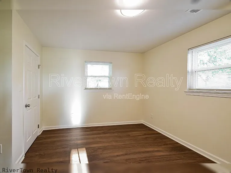 277 S Mount Pleasant Rd — Photo 5