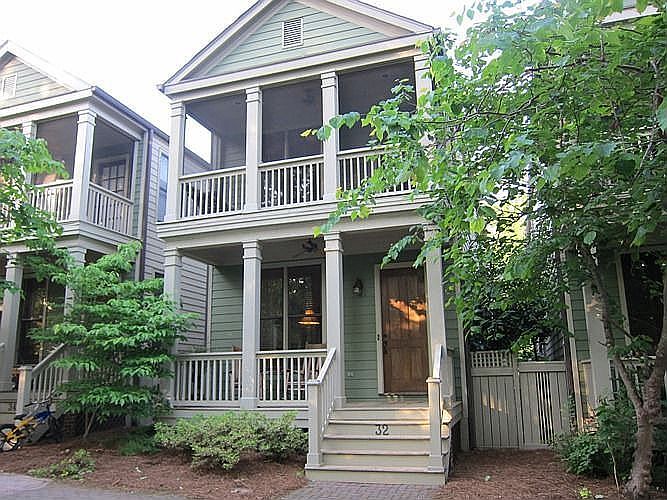 32 Abbott Square