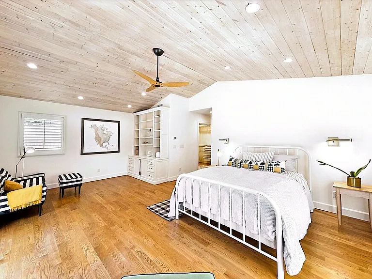 4242 Cobb Way — Photo 23