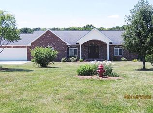 3581 Boomerang Dr, Marine, IL 62061