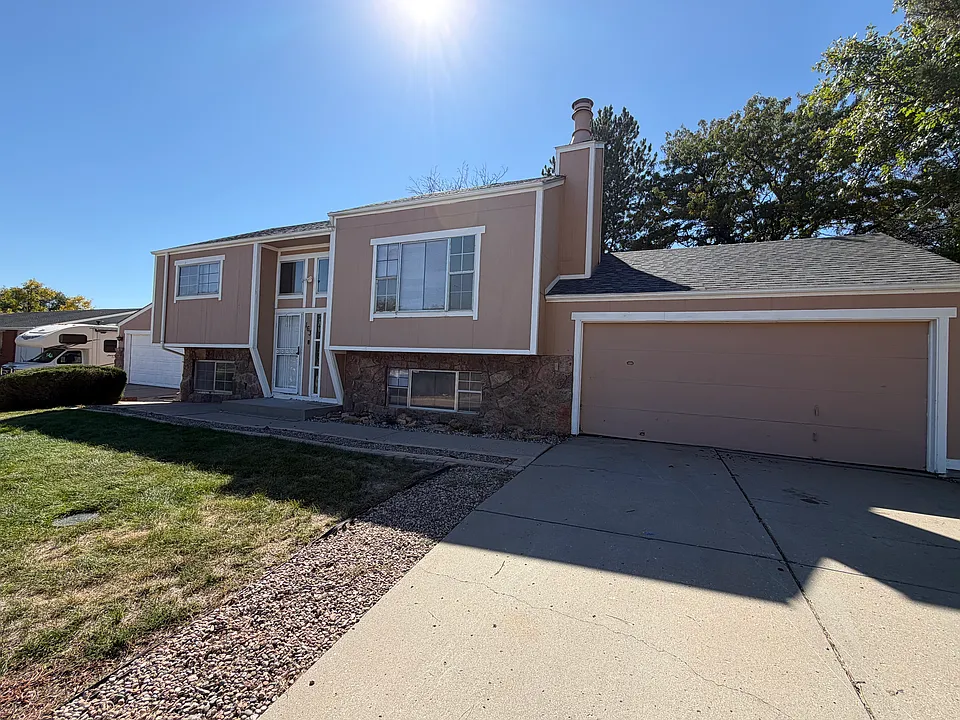 163 Glenn Pl