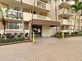 1800 Sans Souci Blvd