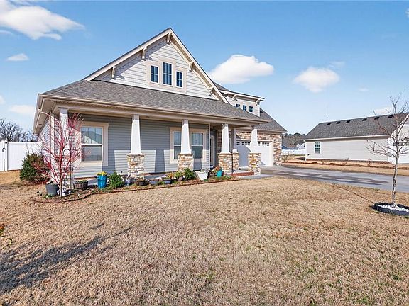 2nd image of 106 Snoozy Manor Ln