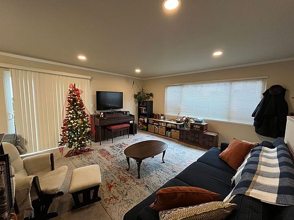 3rd image of 2162 Carlmont Dr APT 5