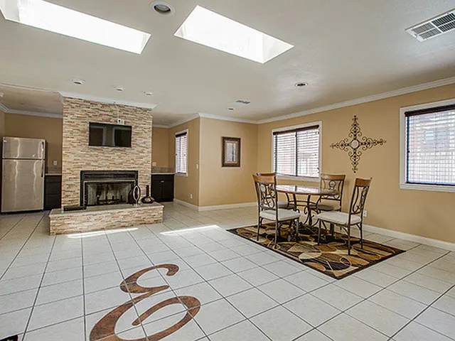 Encantada Apartments — Photo 10