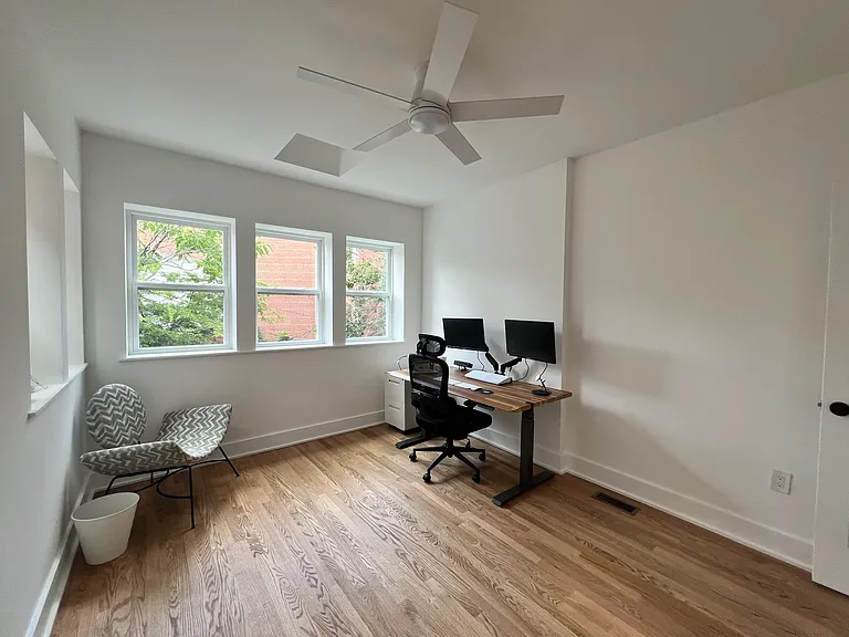 second bedroom, with large closet