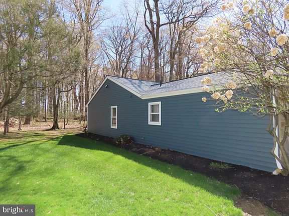 3rd image of 267 Bucks Meadow Ln