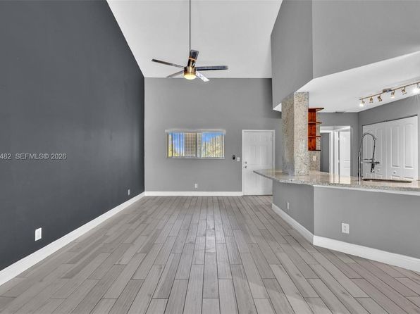 3417 NW 44th St APT 101