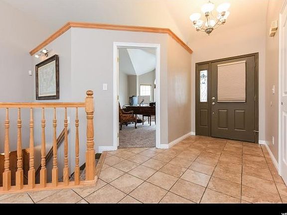 3rd image of 10473 S Gladys Dr