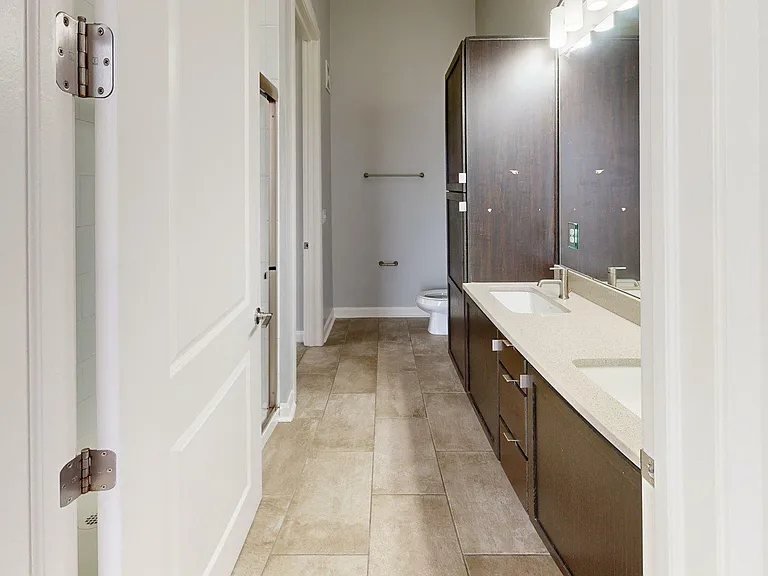 1E-Jeffrey-Park-Foundry-Bathroom 1E-Jeffrey-Park-Foundry-Bathroom