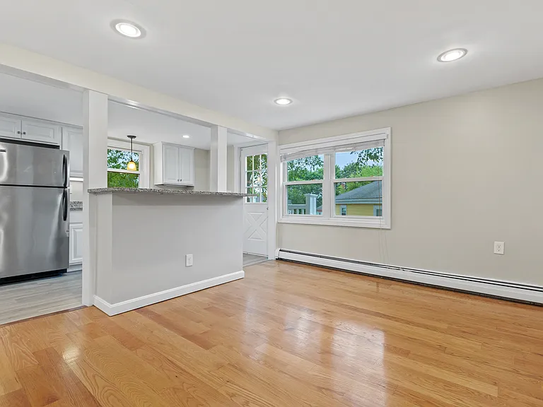 65 Hale St #2 — Photo 10