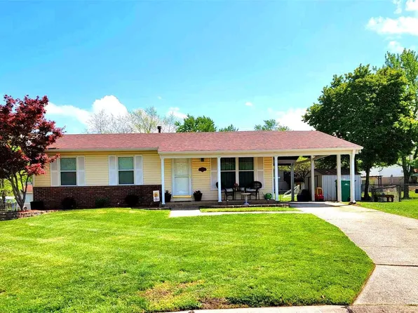 1290 Walnut Trail Ct, Fenton, MO 63026