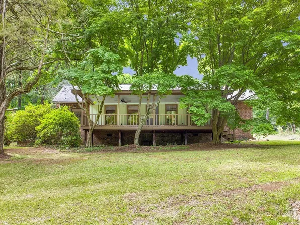 1068 Lamar Rd, Macon, GA 31210