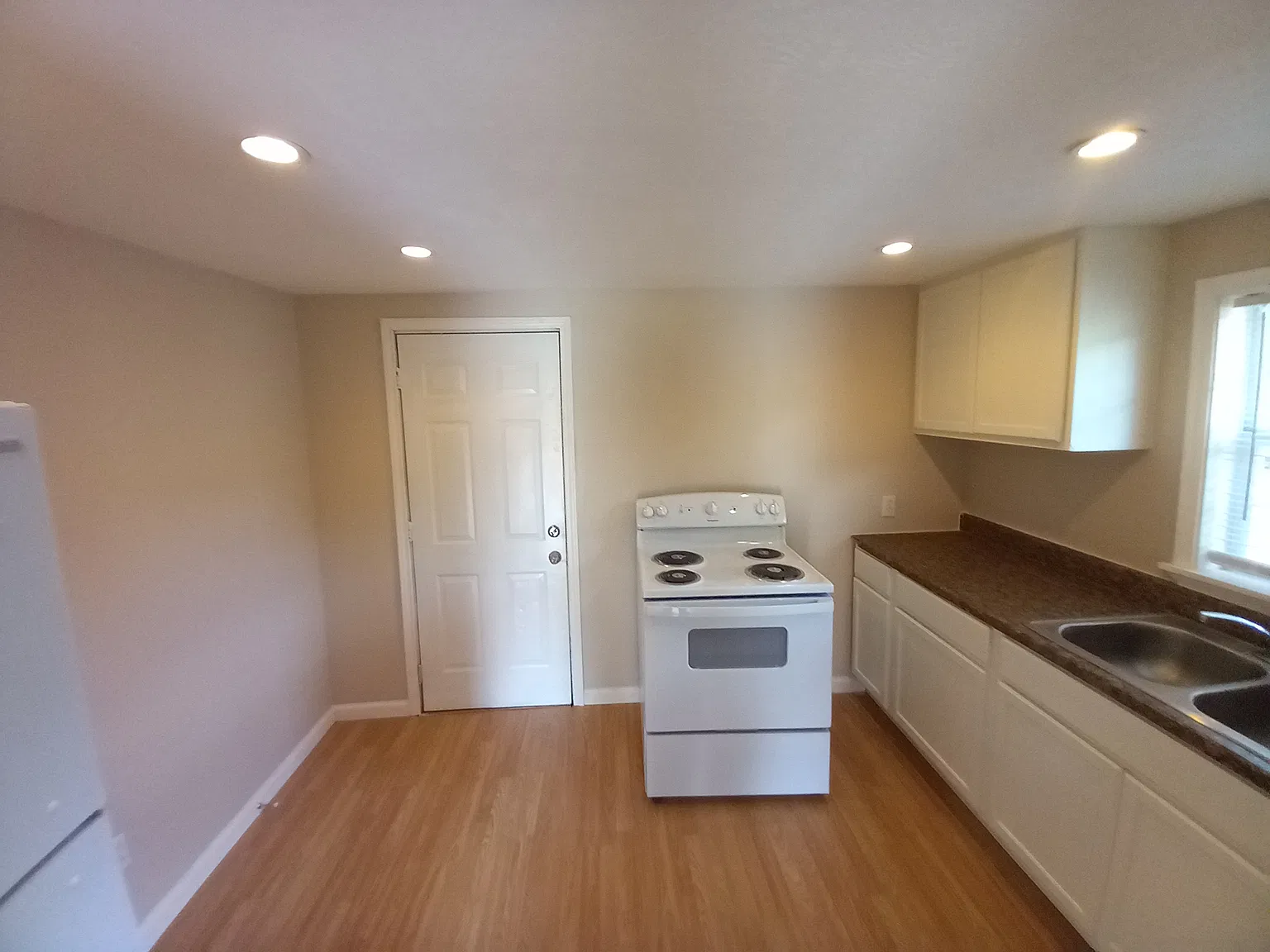 2 bed, 492 sqft, $1,100 — Photo 4