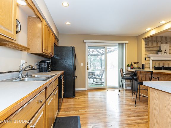 5th image of 25W205 Essex Ave