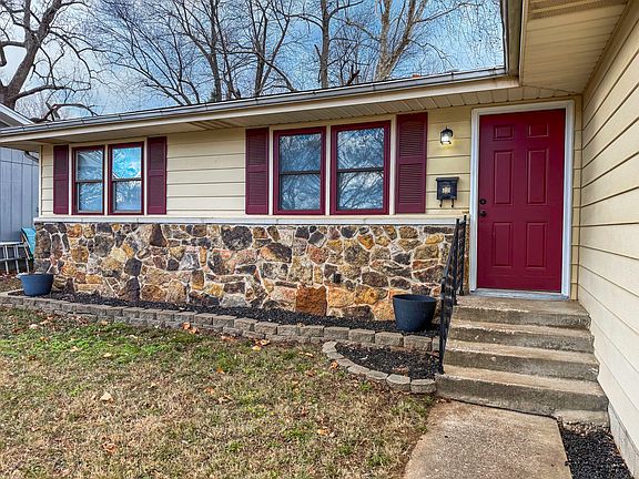 3rd image of 607 S Grandview Avenue