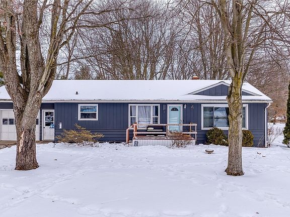 2nd image of 619 Moore Rd