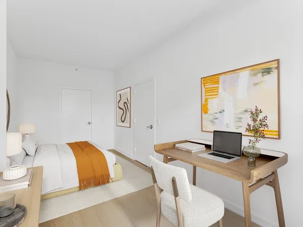 888 Main Street image 2 of 19