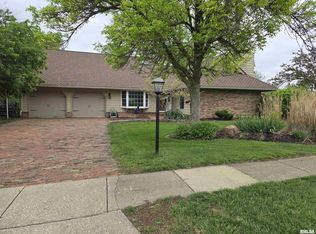 9 Chrisendale Ln, Washington, IL 61571