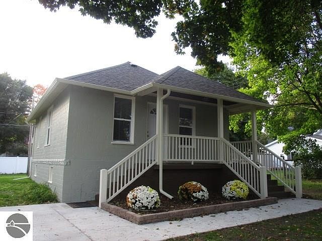 1st image of 715 N Court Ave