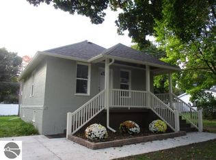 715 N Court Ave, Alma, MI 48801