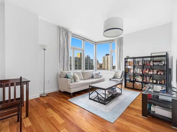 100 Jay Street image 1 of 4