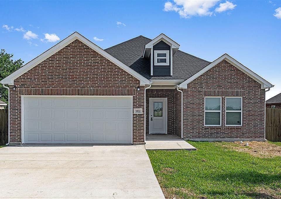 1st image of 1016 Springview Ln