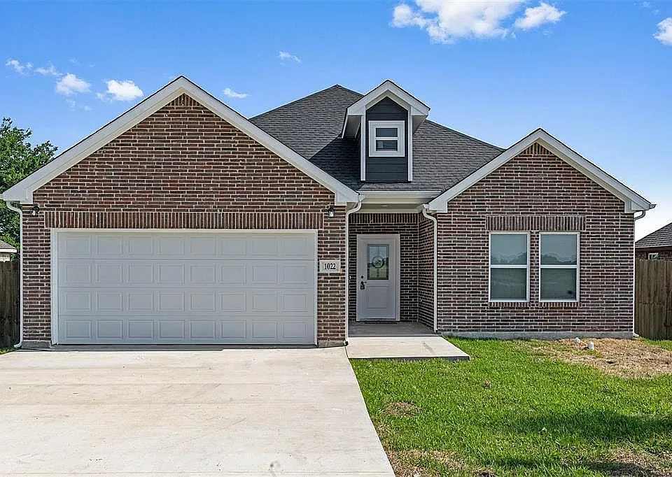 1016 Springview Ln