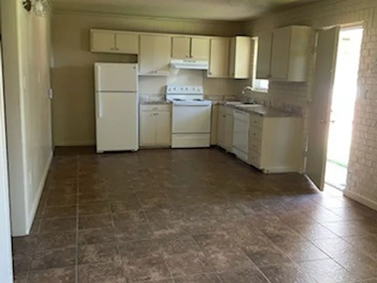 700 Gilman St #102 — Photo 3