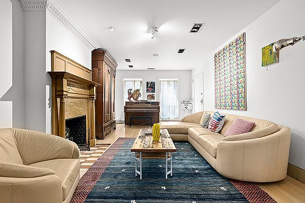 1st image of 263 W 139th St #1